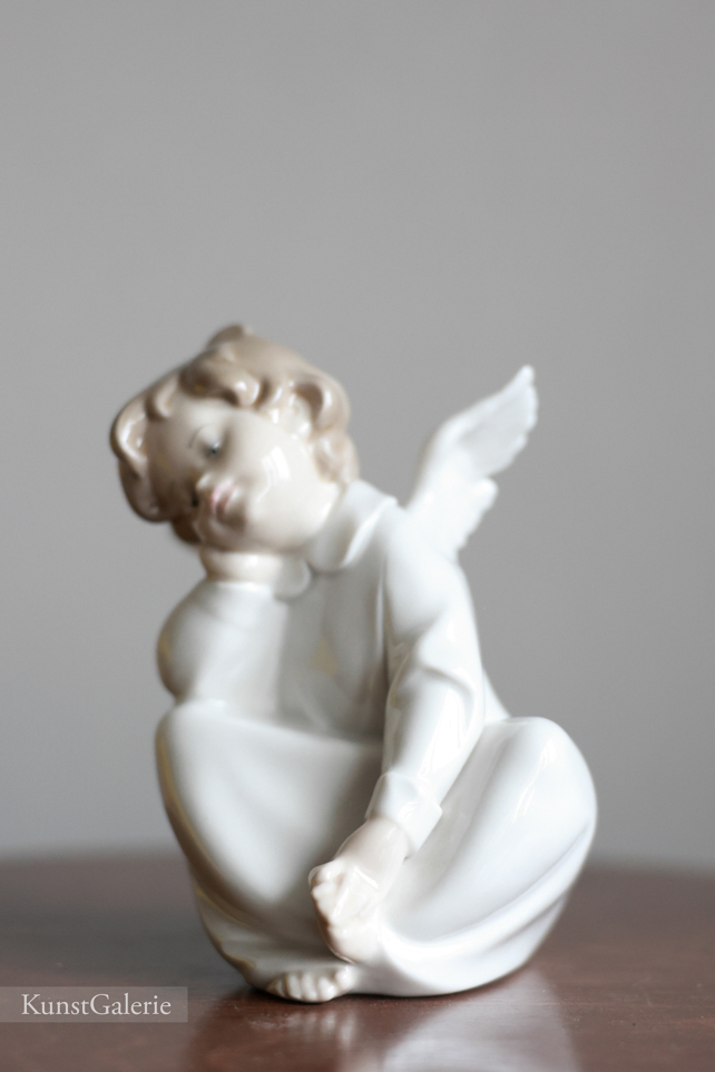 Мечтающий ангел, фарфоровая статуэтка, Lladro