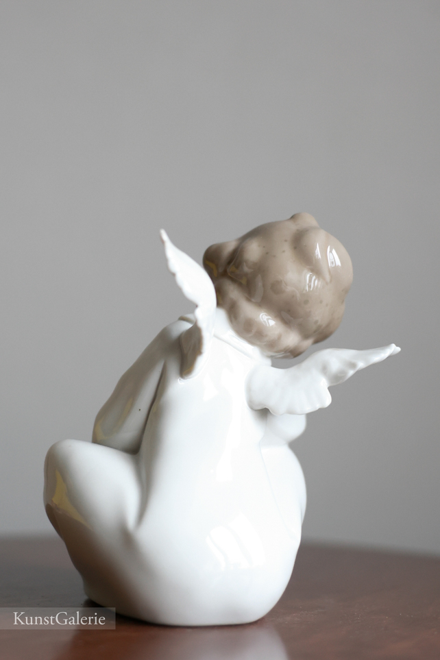 Мечтающий ангел, фарфоровая статуэтка, Lladro