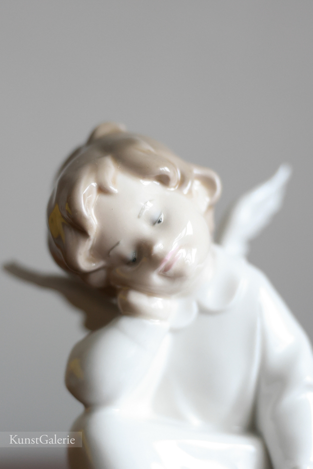 Мечтающий ангел, фарфоровая статуэтка, Lladro