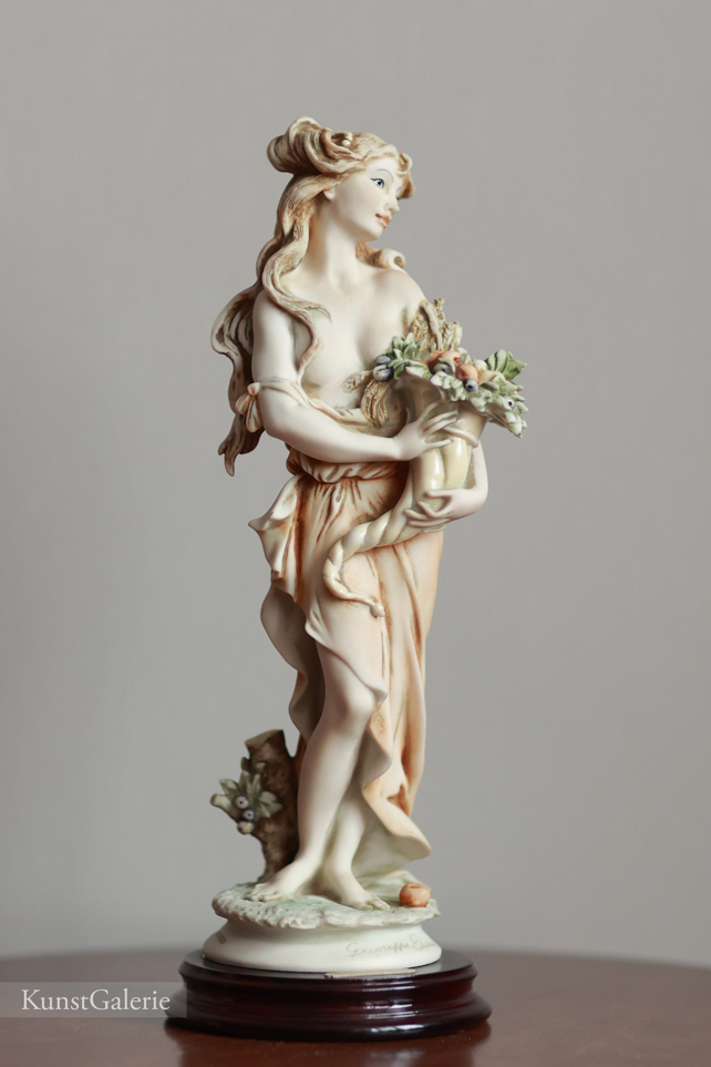 Леди с рогом изобилия, Giuseppe Armani, статуэтка