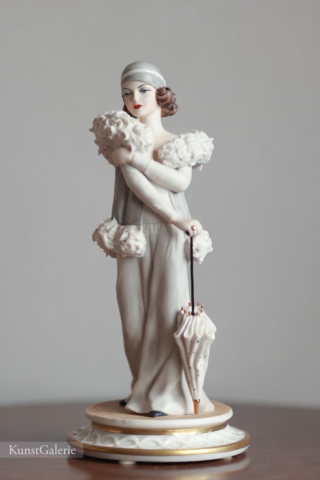 Леди с зонтом, Sandro Maggioni, Capodimonte, фарфоровые статуэтки. KunstGalerie