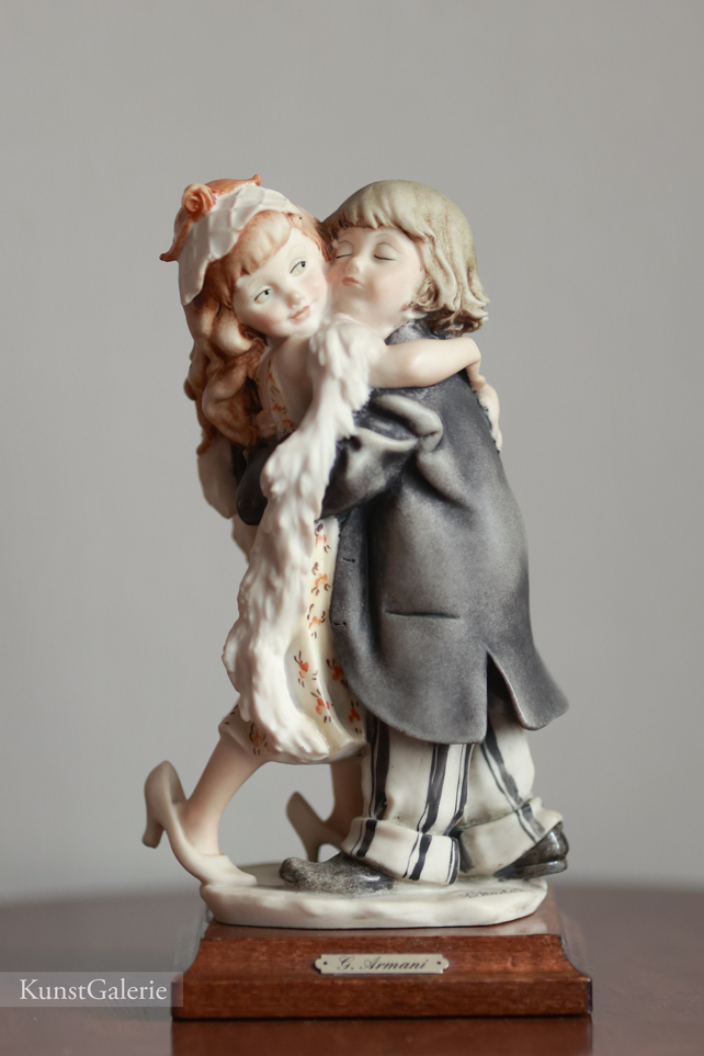Детишки в обнимку, Джузеппе Армани, Флоренс, Каподимонте, статуэтка, KunstGalerie.ru