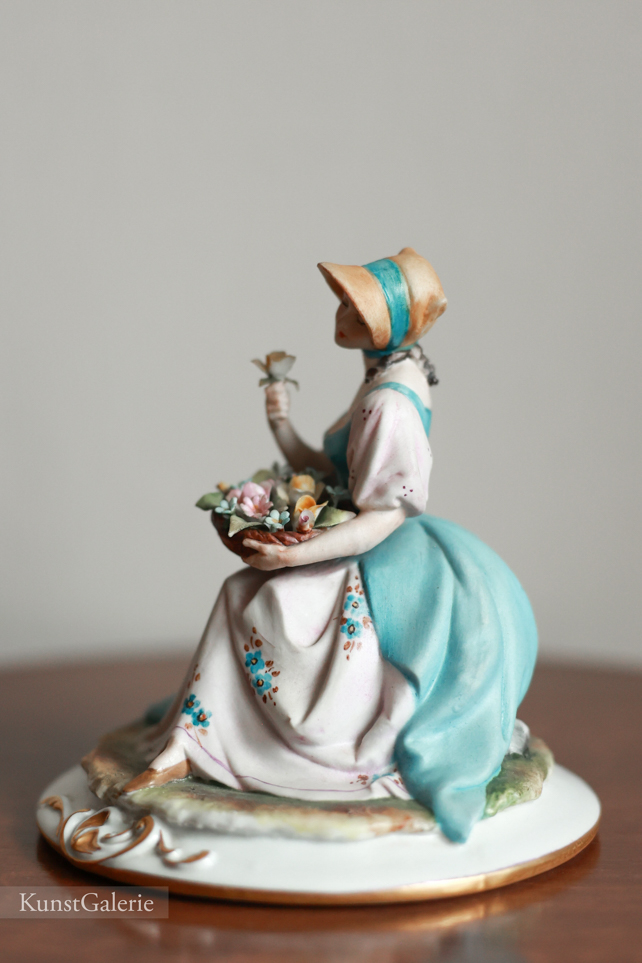 Леди с корзиной цветов, Tyche Tosca, Capodimonte, статуэтка