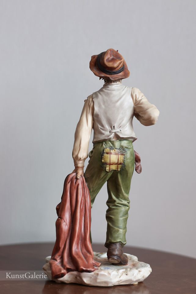 Бродяга в красном жилете, Sandro Maggioni, Capodimonte, статуэтка