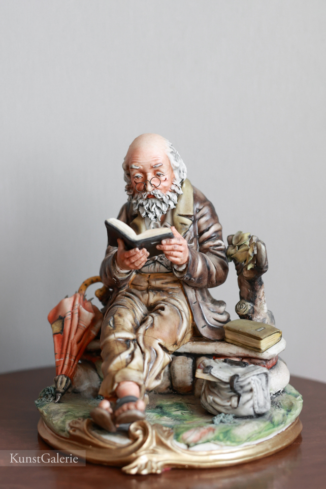 Бродяга с книжкой, Milio, Capodimonte, статуэтка