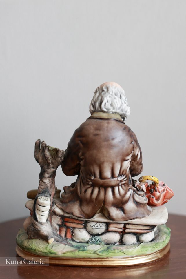 Бродяга с книжкой, Milio, Capodimonte, статуэтка