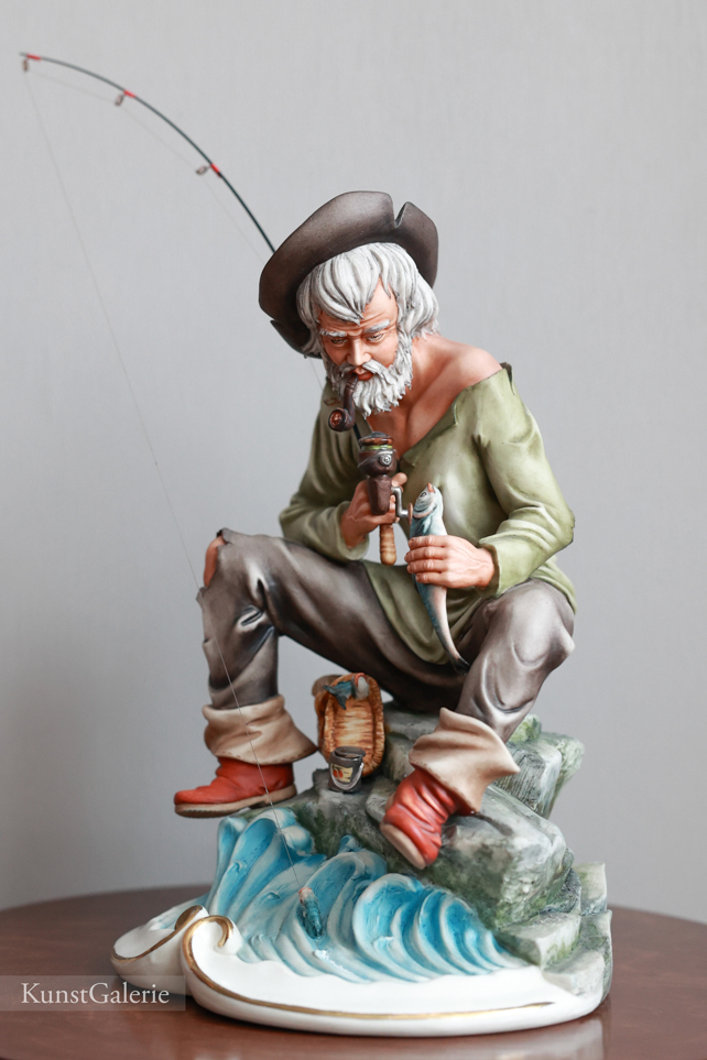Рыбак с трубкой, Cortese, Capodimonte, статуэтка