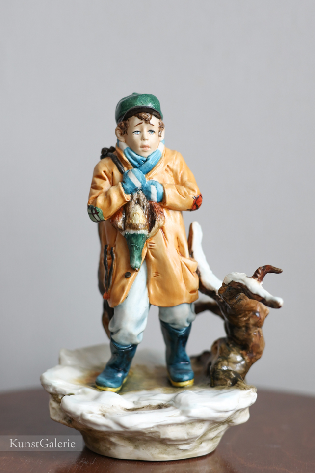 Юный охотник с дичью, Walter Scapinello, Capodimonte, статуэтка