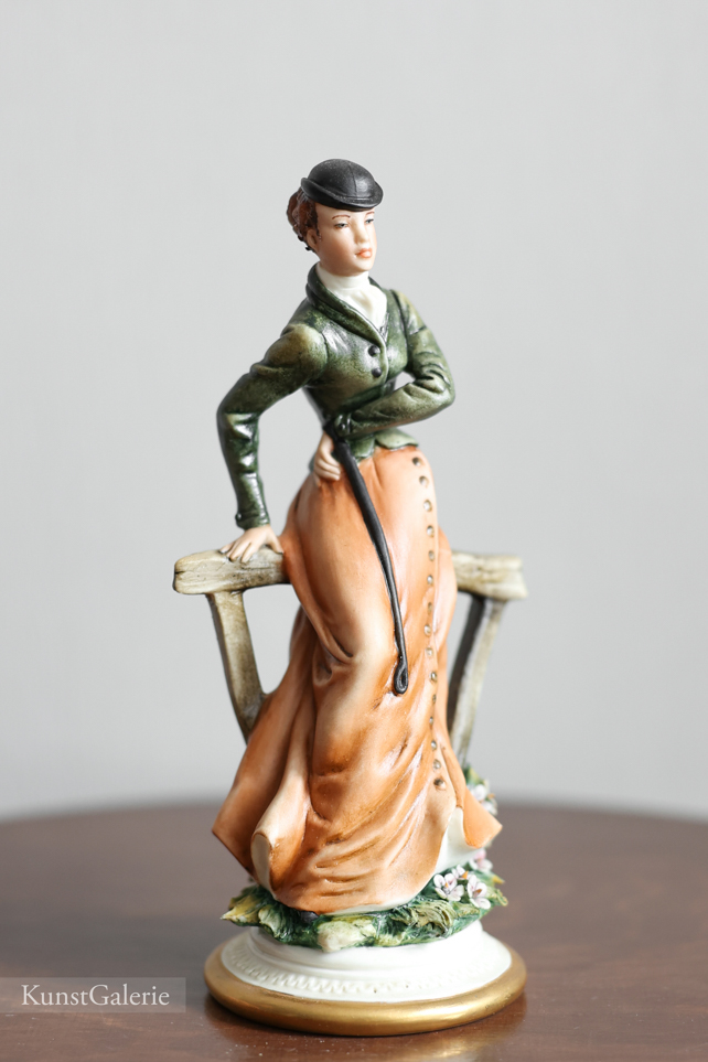Наездница, Luciano Cazzola, Capodimonte, статуэтка