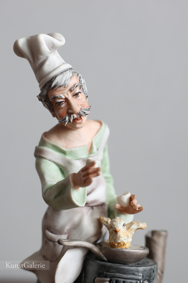 Повар и цыпленок, Capodimonte, статуэтка