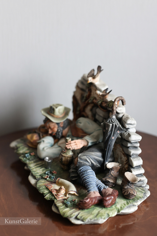 Спящий бродяга, Cortese, Capodimonte, статуэтка