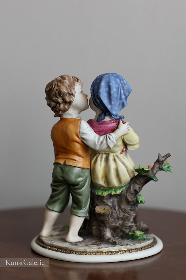 Поцелуй в щечку, Luigi Giorgio Benacchio, Capodimonte, статуэтка